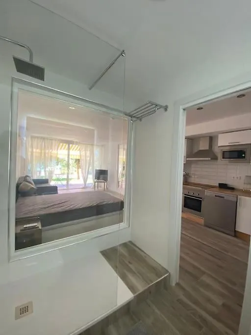Central Torremolinos Garden Apartment - Sea Views